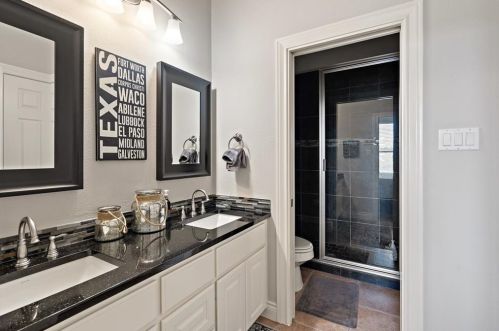 917 Biscayne, Austin TX 78734-4424 exterior