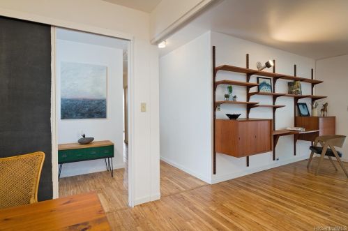 394 Puamamane St, Honolulu, HI 96821-2130