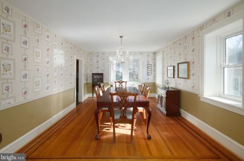 510 Kings Hwy, Haddonfield NJ 08033-2114 exterior