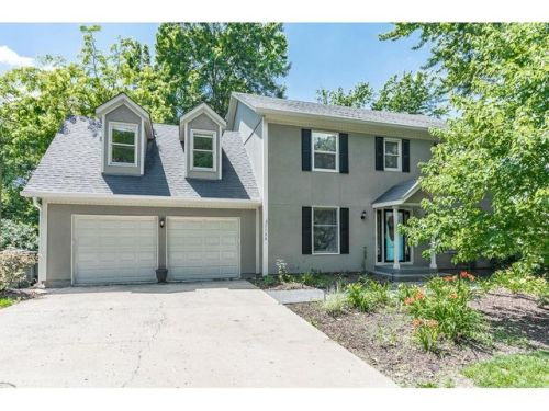 7736 Darnell St, Shawnee Mission, KS 66216-3706