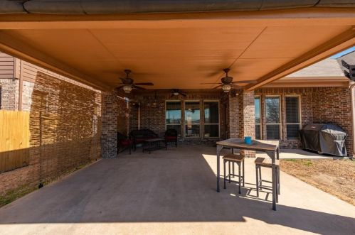 10061 Red Blf Ln, Fort Worth TX  76177-7353 exterior