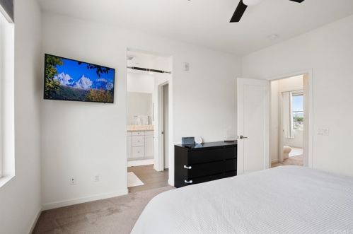 1687 Lincoln, Anaheim CA 92805-5502 exterior