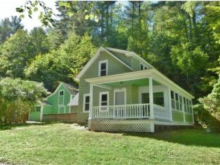 13 Cottage St, Marlborough, NH 03455-2413