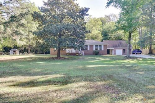 910 Wolf Trap Rd, Yorktown, VA 23692-2202
