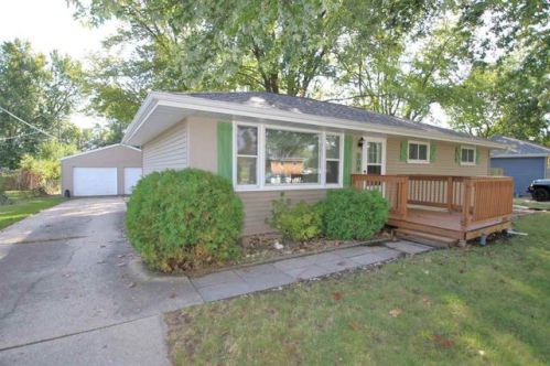 204 Catalina Dr, Beverly Manor, IL 61571-2906