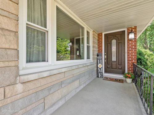 1137 Lincoln Ave, Boulder Hill, IL 60538-1352