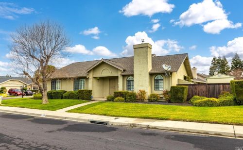 155 Inyo Ct, Vacaville, CA 95687-3439