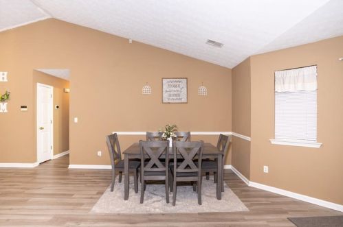 122 Meadow View Dr, Jackson GA  30233-2908 exterior
