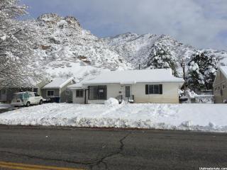 462 Polk Ave, Ogden UT  84404-6812 exterior
