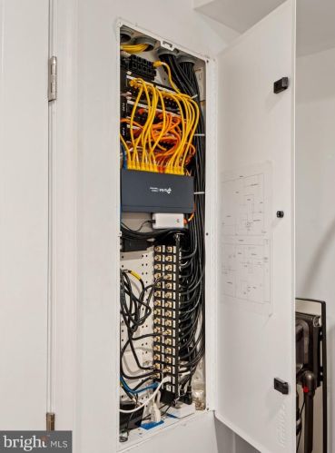 5812 Heming Ave, Springfield VA  22151-2716 exterior