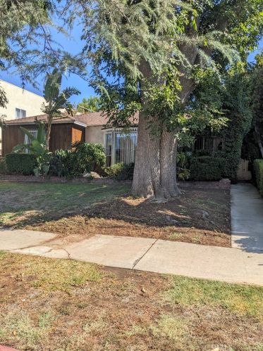 6704 Balboa Ave, Van Nuys, CA 91406-4181
