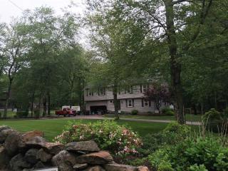1140 Slocum Rd, South Kingstown, RI 02874-1601