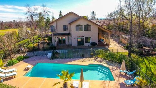 2387 Dartmouth Dr, Redding, CA 96001-5821