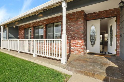 1018 Yuloni Dr, Lodi, CA 95240-0680