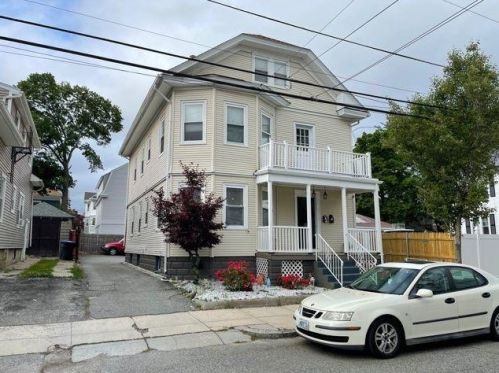 30 Wealth Ave, Providence, RI 02908-5327