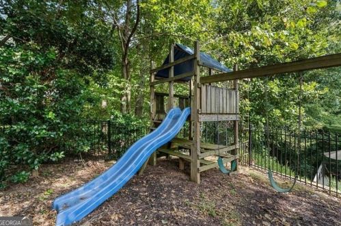 500 Highbrook Dr, Atlanta GA  30342-2319 exterior