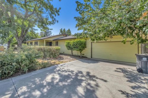 1002 Radcliffe Dr, Davis, CA 95616-0943