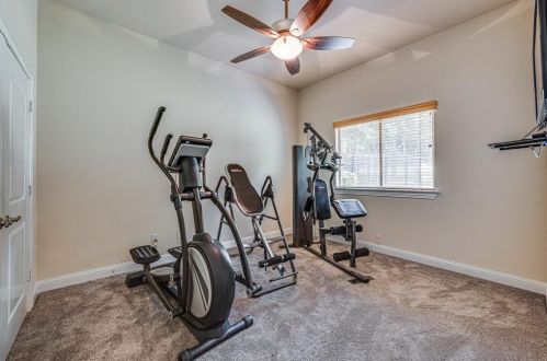 2221 Southern Oaks Dr, Cedar Hill TX 75104-6414 exterior