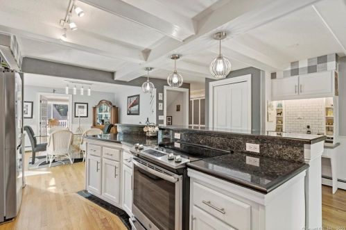 65 Bokum Rd, Chester CT  06412-1339 exterior