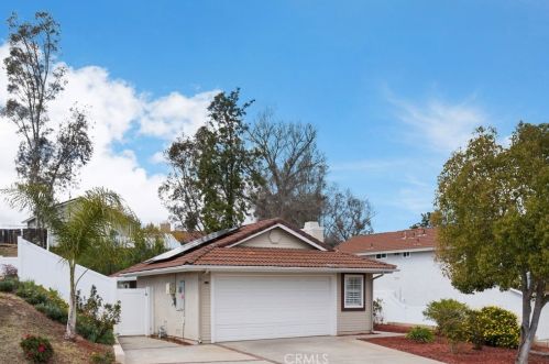 27093 Rainbow Creek Dr, Temecula, CA 92591-4570