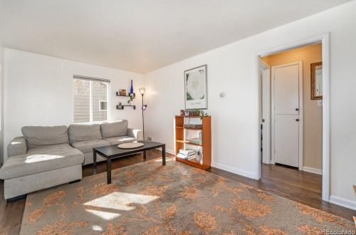 885 Nile St, Aurora CO 80010-4168 exterior