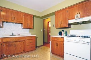 1541 Pacific St, Saint Paul MN  55106-6624 exterior