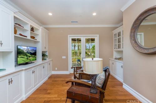 1015 Tiger Tail Dr, Riverside CA  92506-5423 exterior