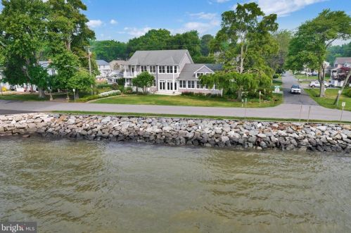 1268 Chesapeake Dr, Churchton, MD 20733-9778