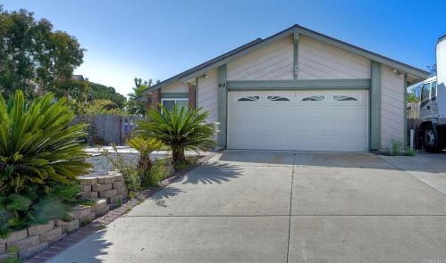412 Compass Rd, Oceanside, CA 92054-4769
