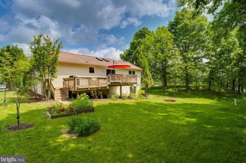 12231 Parkstream Ter, Herndon, VA 20170-2511