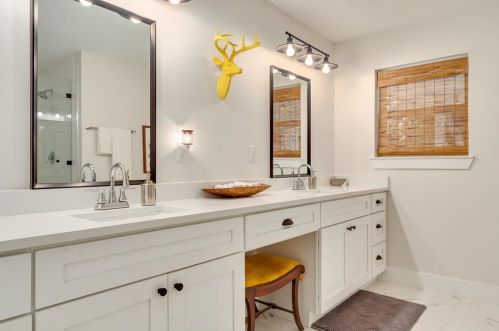 3813 Kelvin Ave, Fort Worth TX  76133-2947 exterior