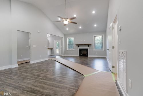 206 Whippoorwill Ln, Lafayette, GA 30728-2250