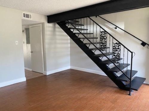 6332 Walraven Cir, Fort Worth TX  76133-3410 exterior