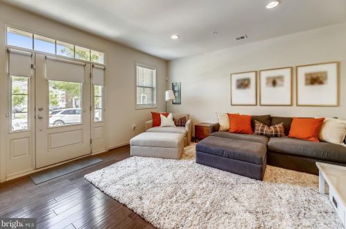 13780 Foggy Glen Dr, Silver Spring, MD 20906