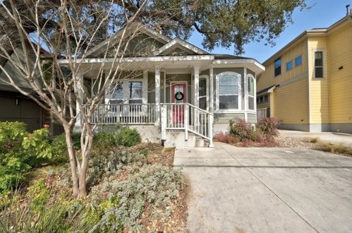 1202 Cotton St, Austin TX  78702-2006 exterior