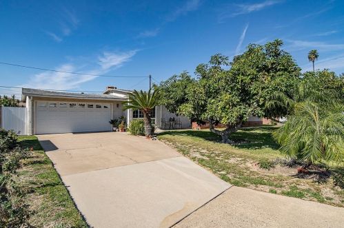 11291 Garden Dr, Garden Grove, CA 92840-1036