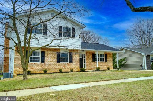 440 Century Vista Dr, Arnold, MD 21012-1248