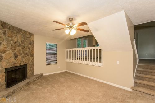 5035 Fairforest Dr, Stone Mountain GA  30088-1610 exterior