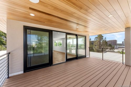 267 Clermont St, Denver CO  80246-1039 exterior