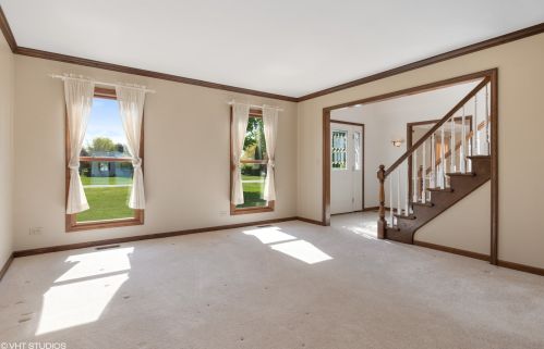 7702 Turnberry Trl, Bull Valley, IL 60014-6650