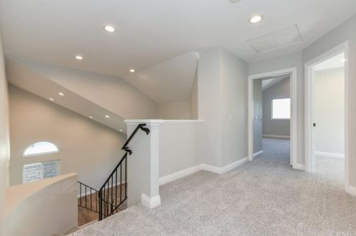 8 Henry, Irvine CA  92620-3256 exterior