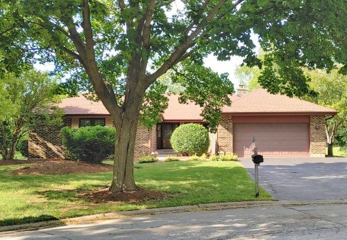 1220 Clinton Ct, Palatine, IL 60067-5821