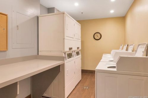 25 Grand St, Norwalk CT  06851-3521 exterior