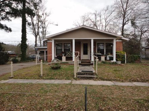 808 Dogwood St, Smackover, AR 71762-1828