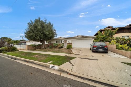 3153 155th St, Gardena, CA 90249-4401