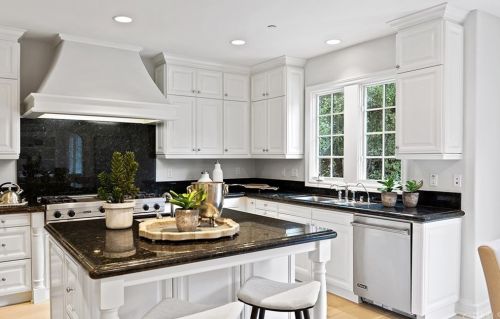 30 Blue Smt, Irvine CA  92603-0168 exterior