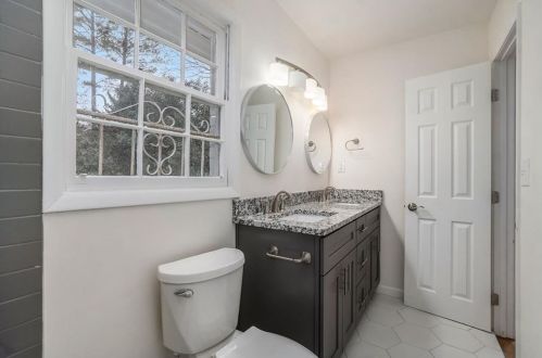 830 Magna Carta Dr, Atlanta GA  30318-6060 exterior