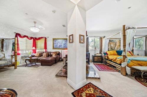 11364 Pondhurst Way, Riverside CA  92505-3471 exterior