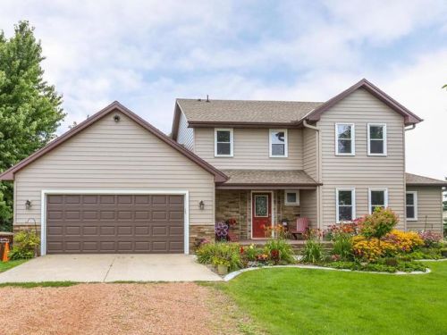 1030 Common St, Minnetrista, MN 55388