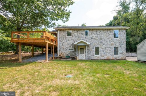 365 Big Oak Dr, Shepherdstown WV 25443-4598 exterior